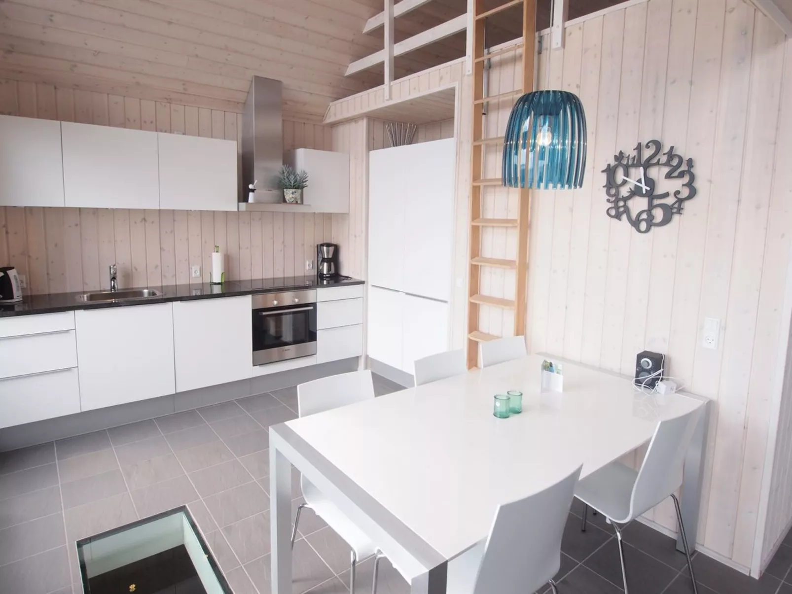 "Reinhard" - 50m from the sea-Drinnen