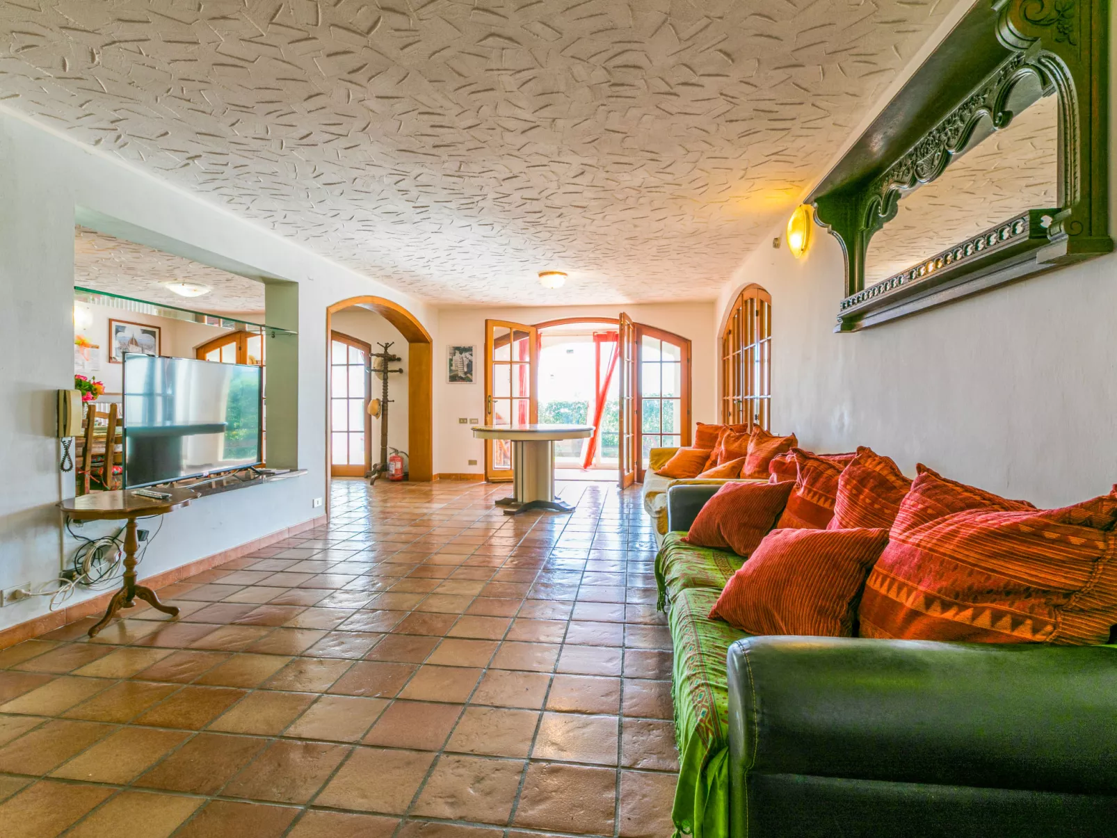 Sea View-Inside