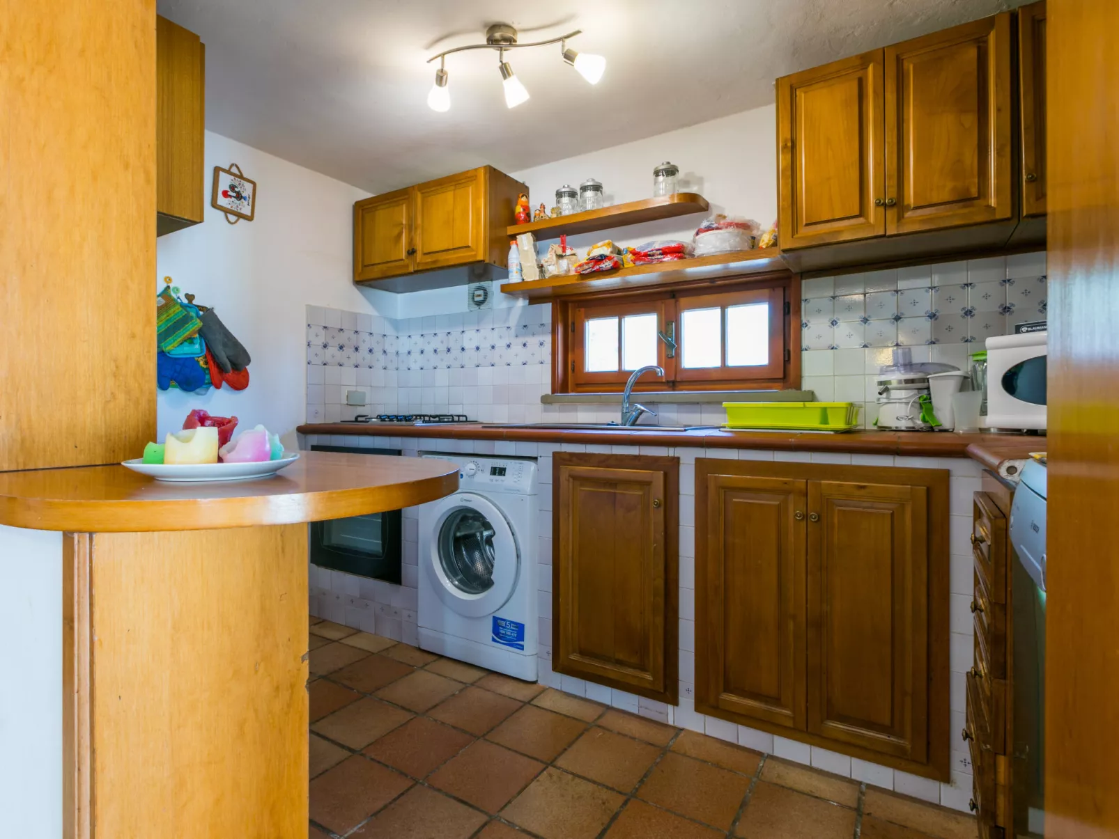 Sea View-Inside