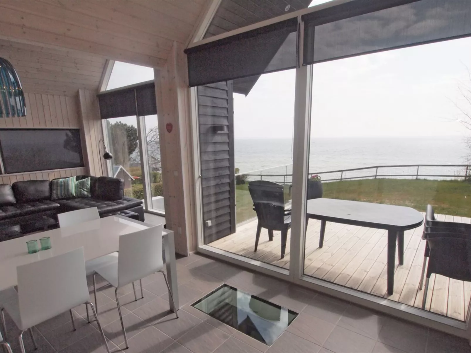 "Reinhard" - 50m from the sea-Drinnen
