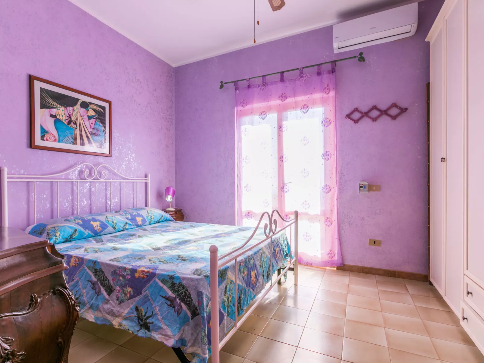 Sea View-Inside