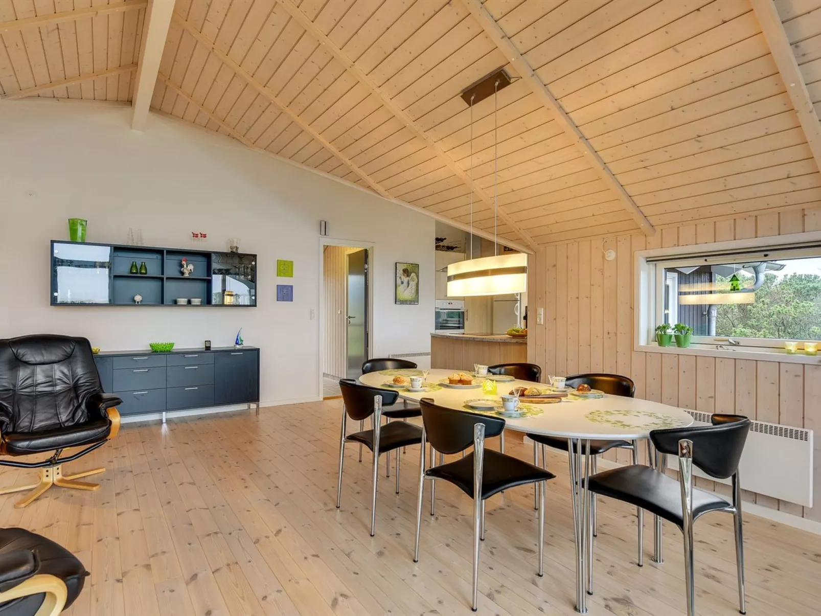 "Christan" - 1.2km from the sea-Inside