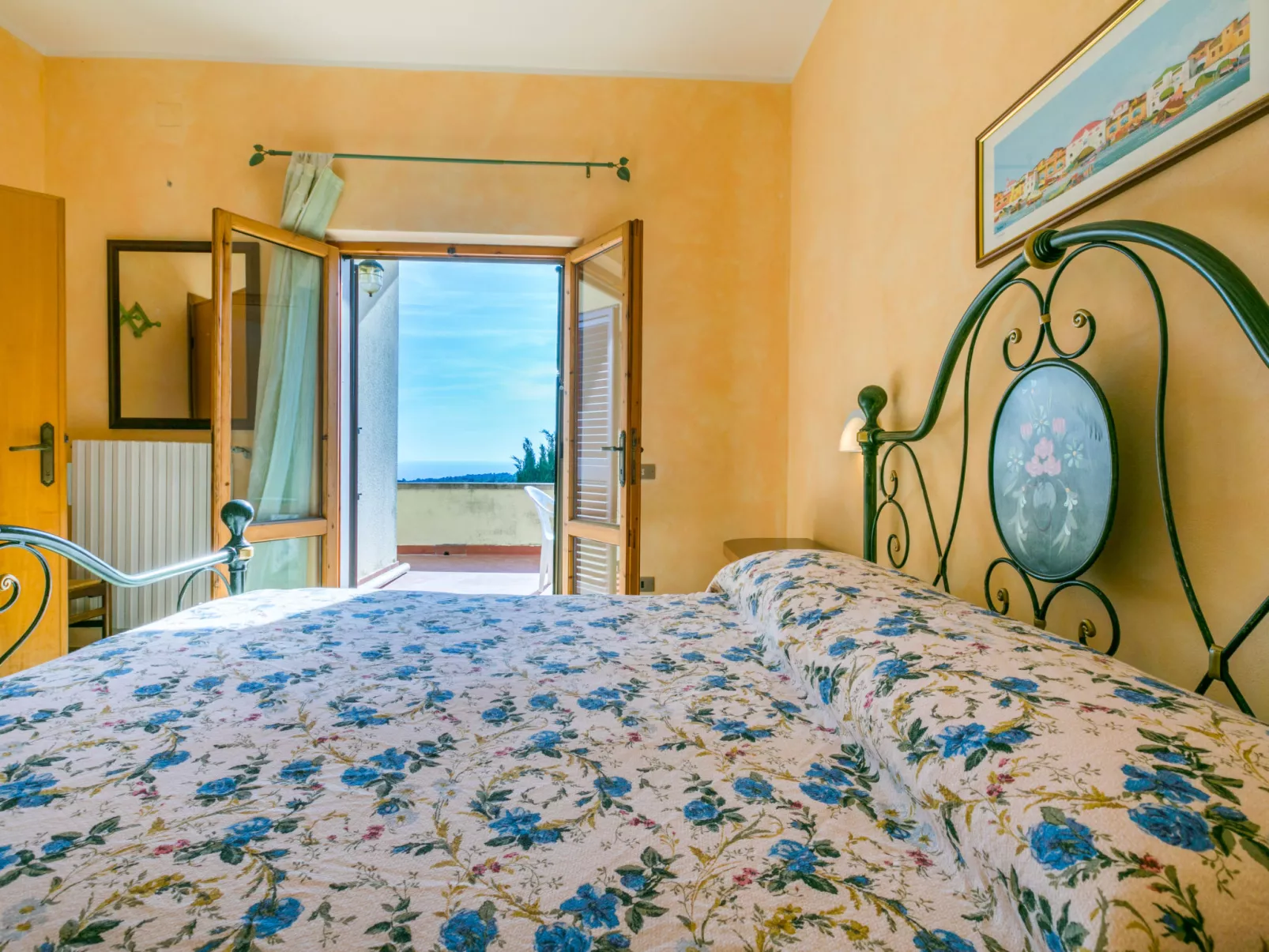 Sea View-Inside