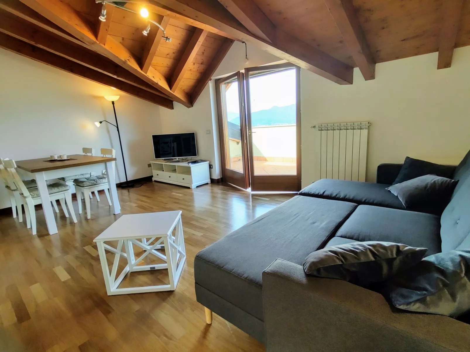 Torre del Lago-Inside