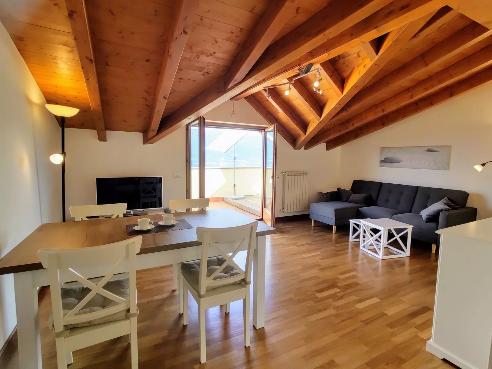 Torre del Lago-Inside