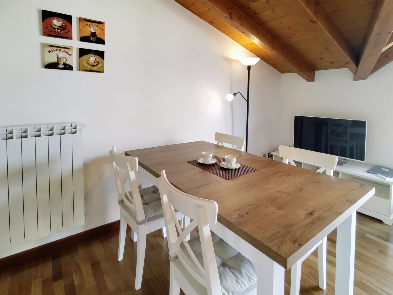 Torre del Lago-Inside