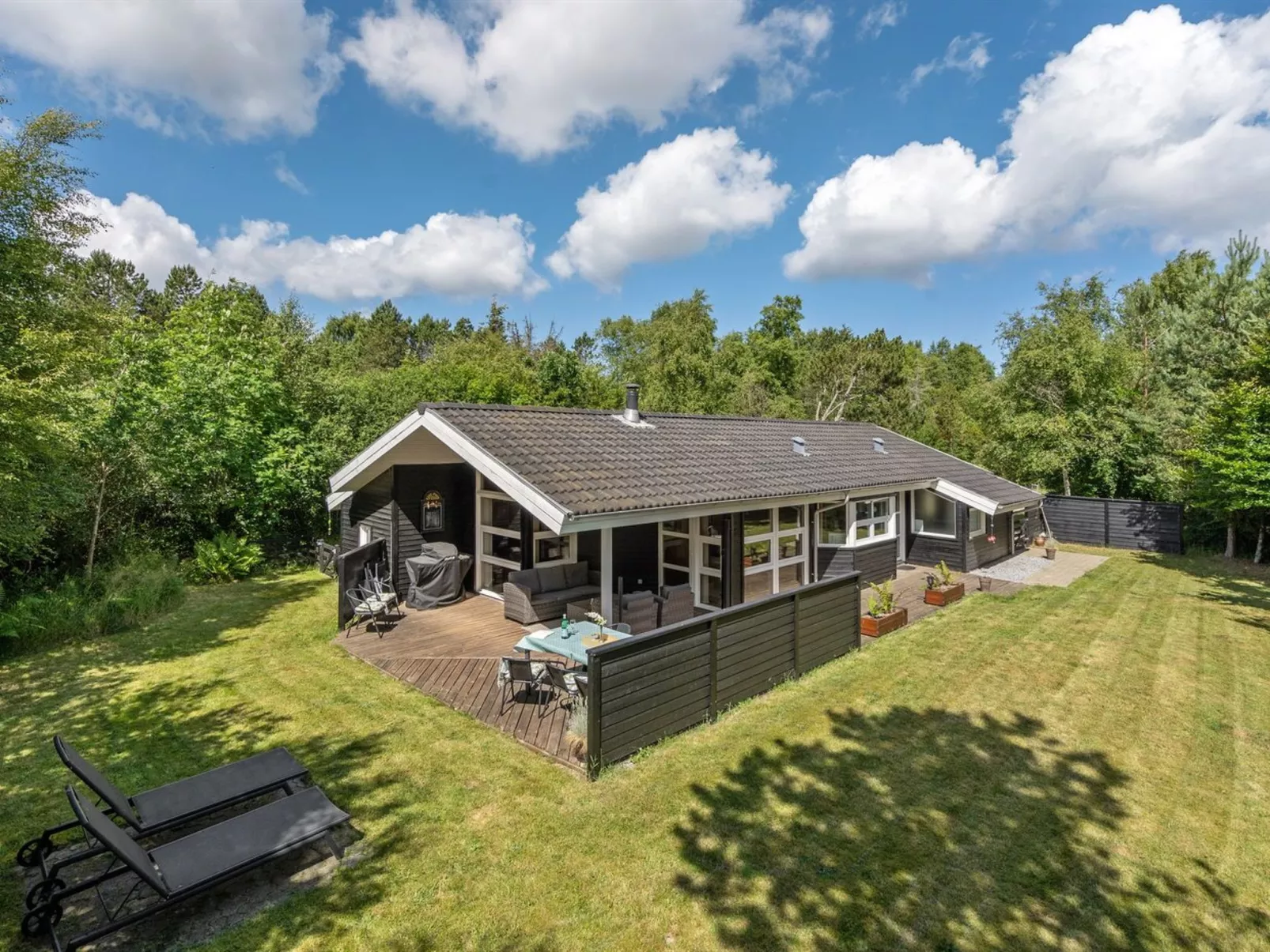"Arny" - 1.5km from the sea