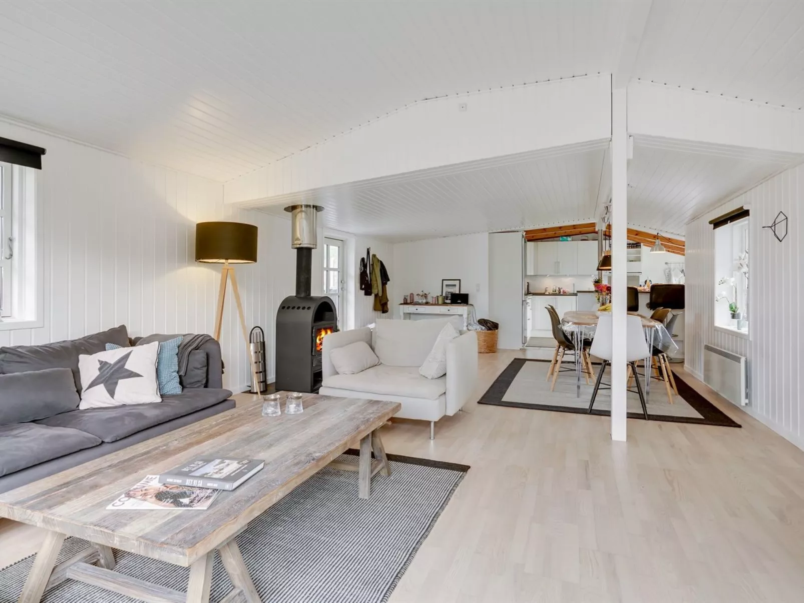 "Gunlef" - 50m from the sea-Drinnen