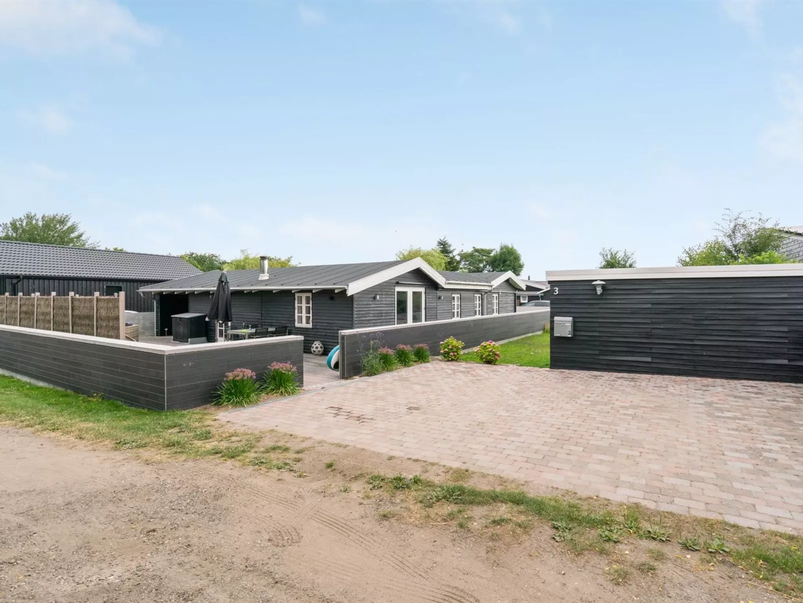 "Gunlef" - 50m from the sea-Draußen