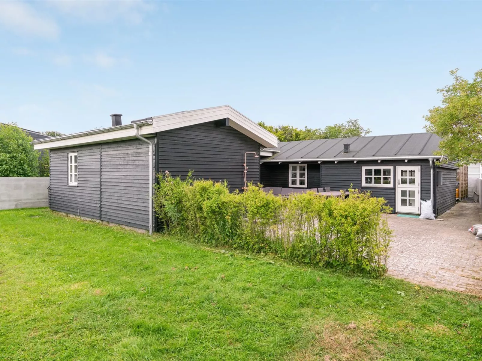 "Gunlef" - 50m from the sea-Draußen
