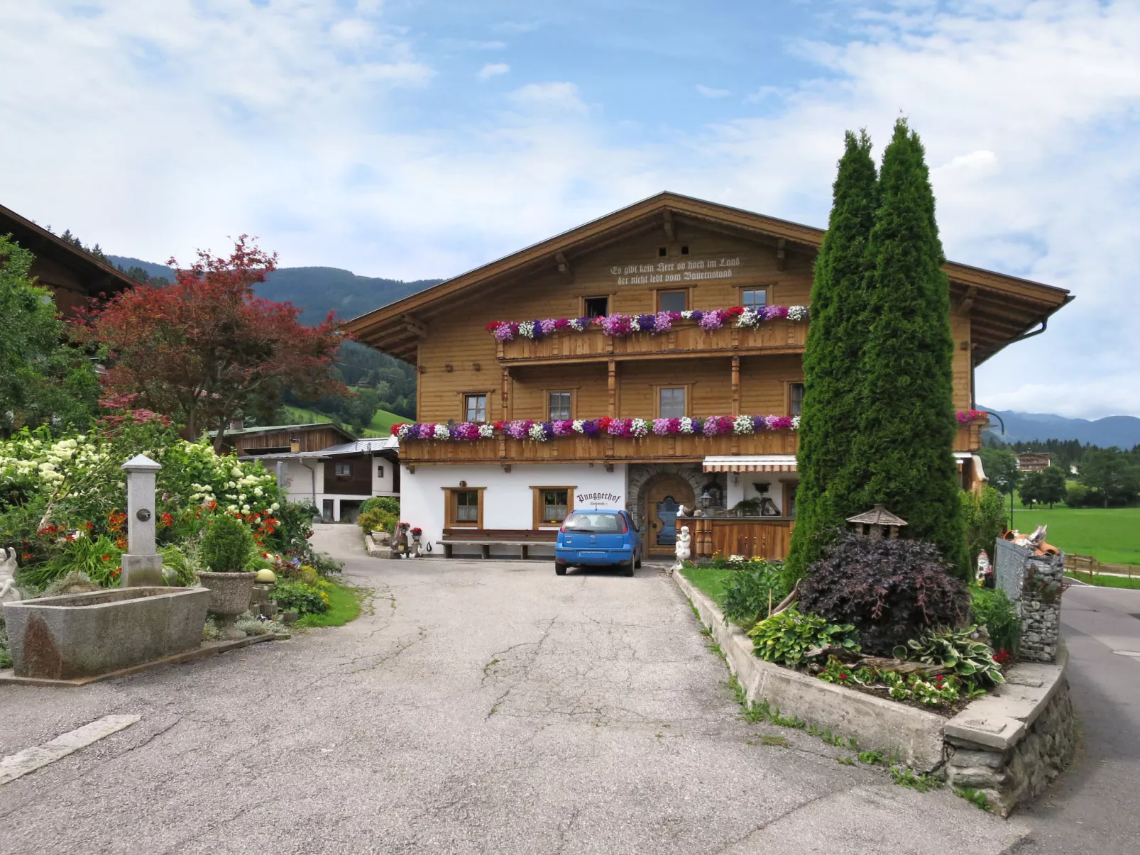Punggerhof-Outside