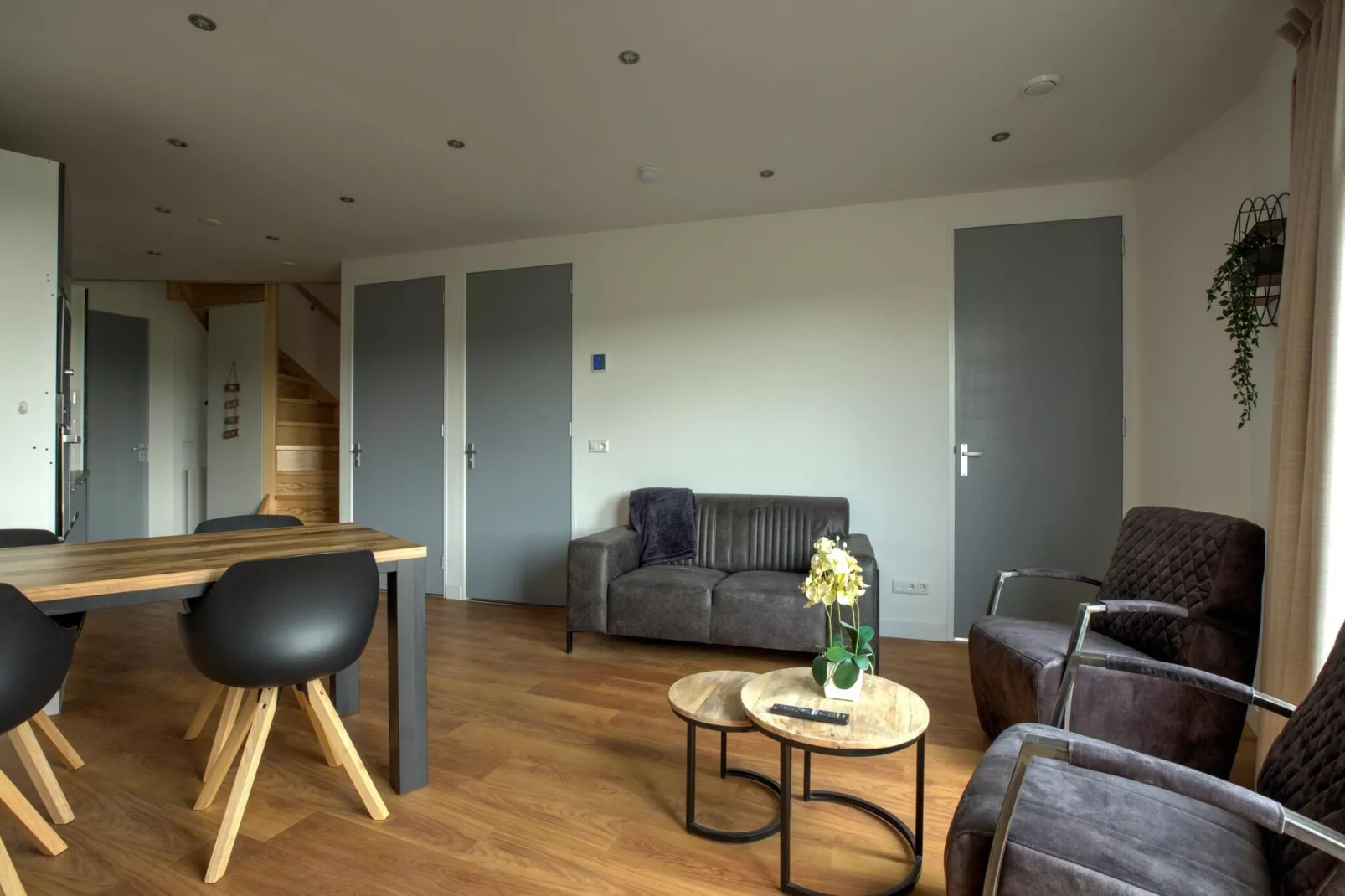 NR 5-Living room