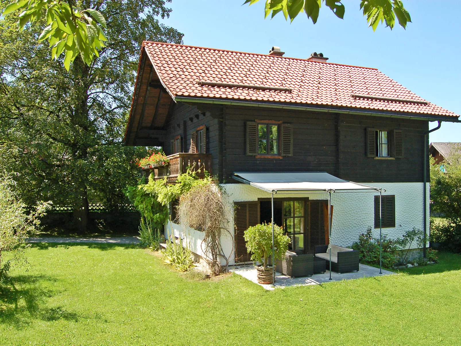 Weissenbach-Outside