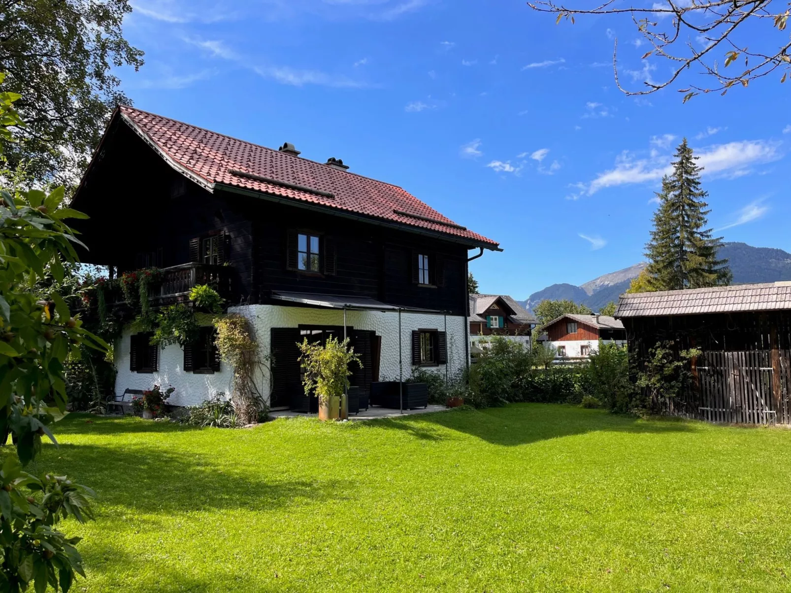 Weissenbach-Outside
