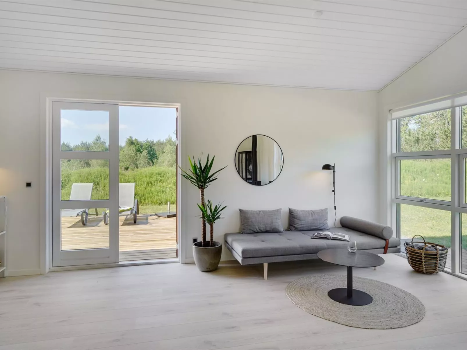 "Veiko" - 1.2km from the sea-Inside