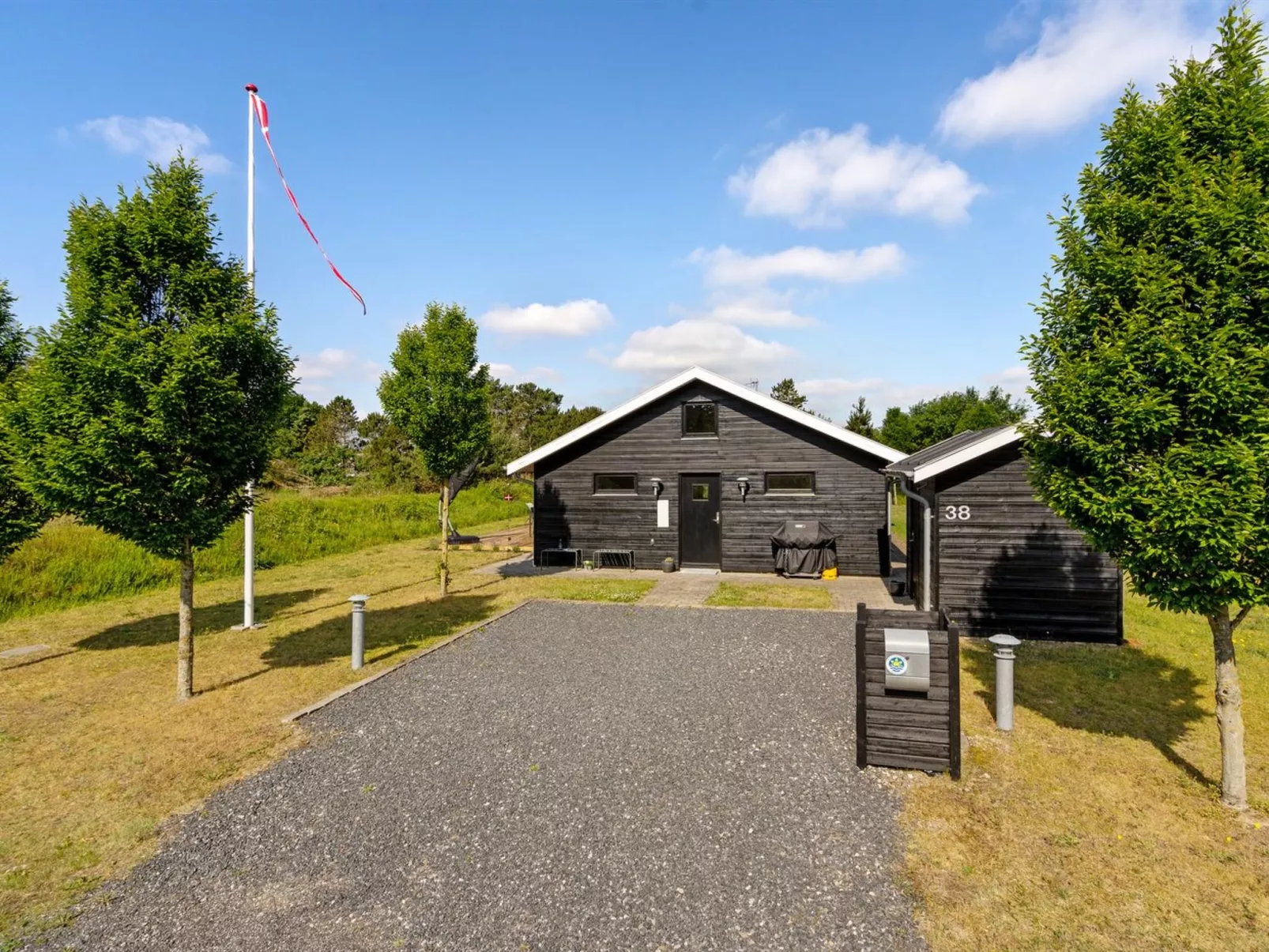 "Veiko" - 1.2km from the sea-Outside