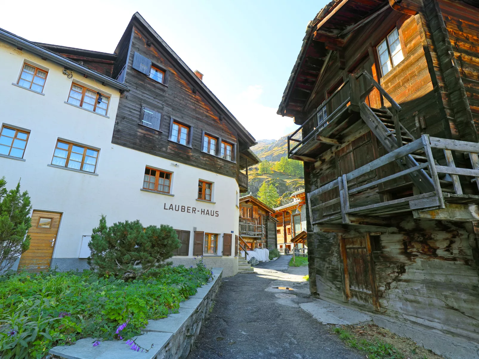 Lauberhaus-Outside