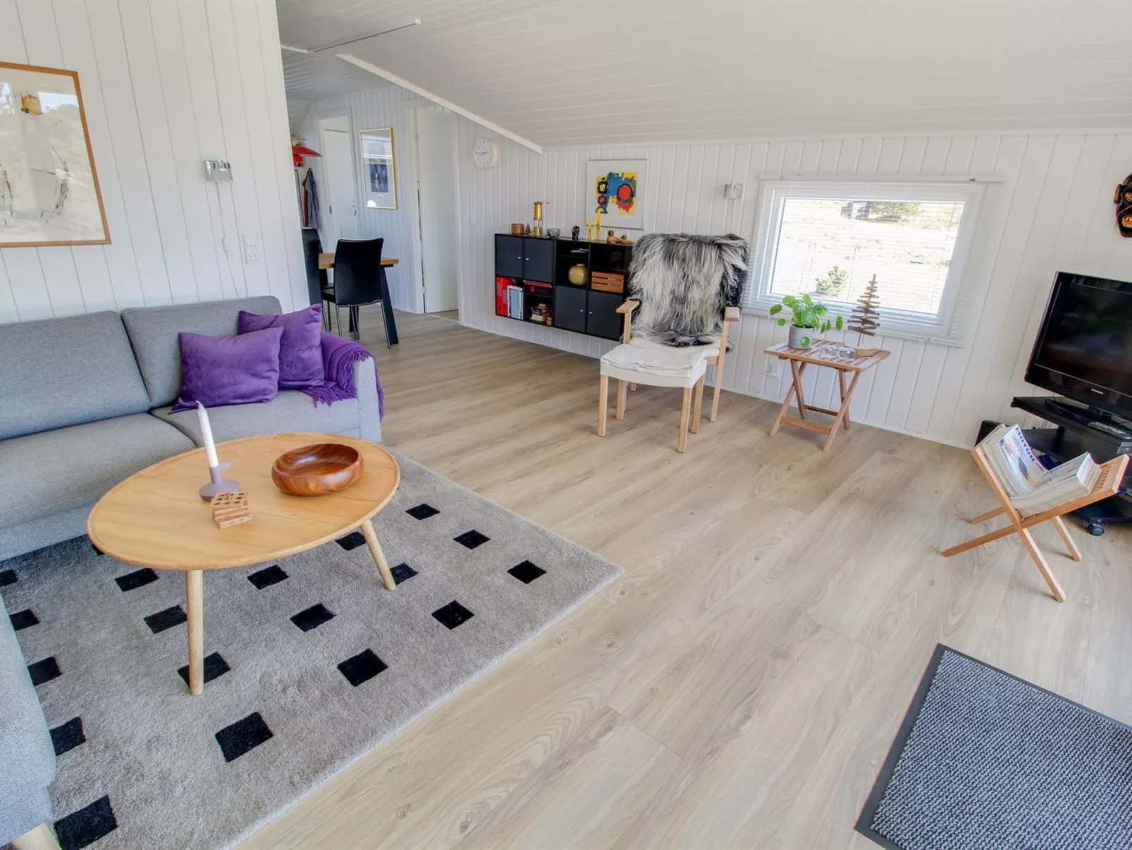 "Morlin" - 2km from the sea-Inside