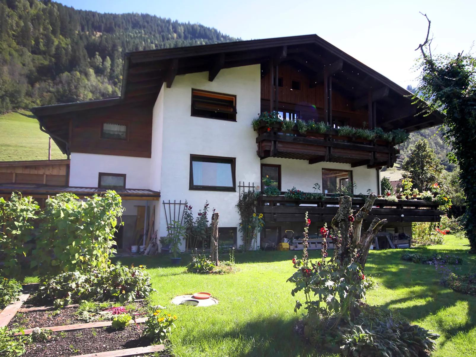 Haus Harlander-Outside