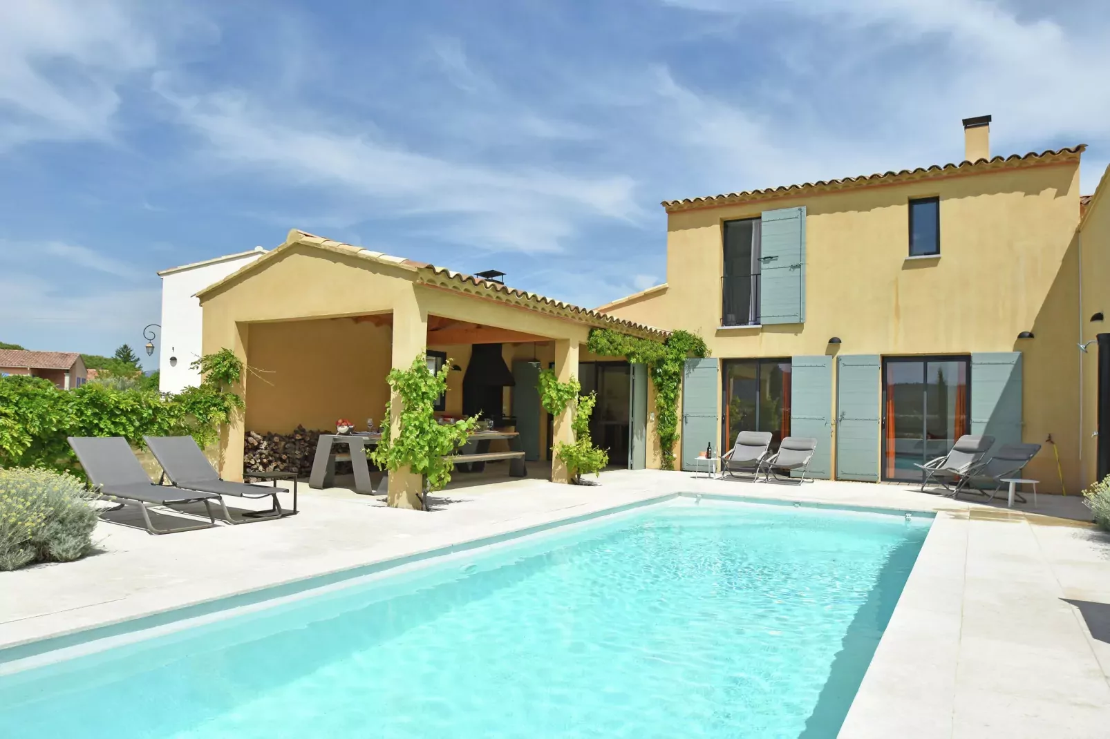 Villa Mont Ventoux-Außenbereich Sommer