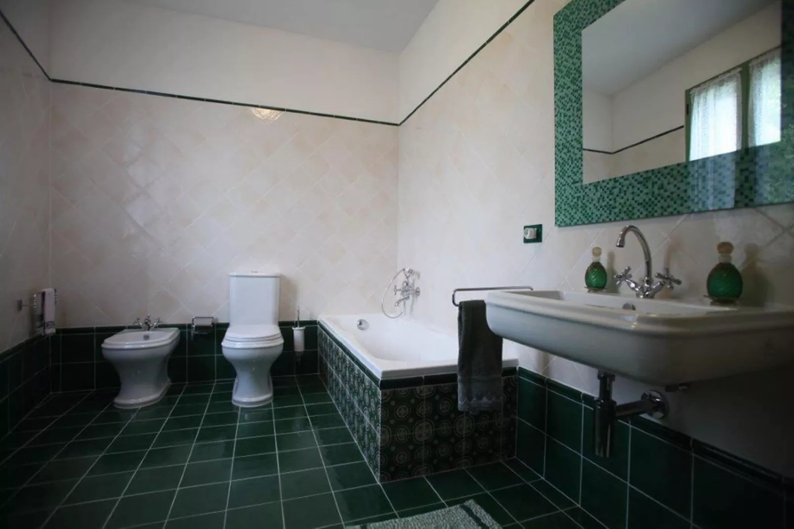 Villa Fiorita Uno-Bathroom