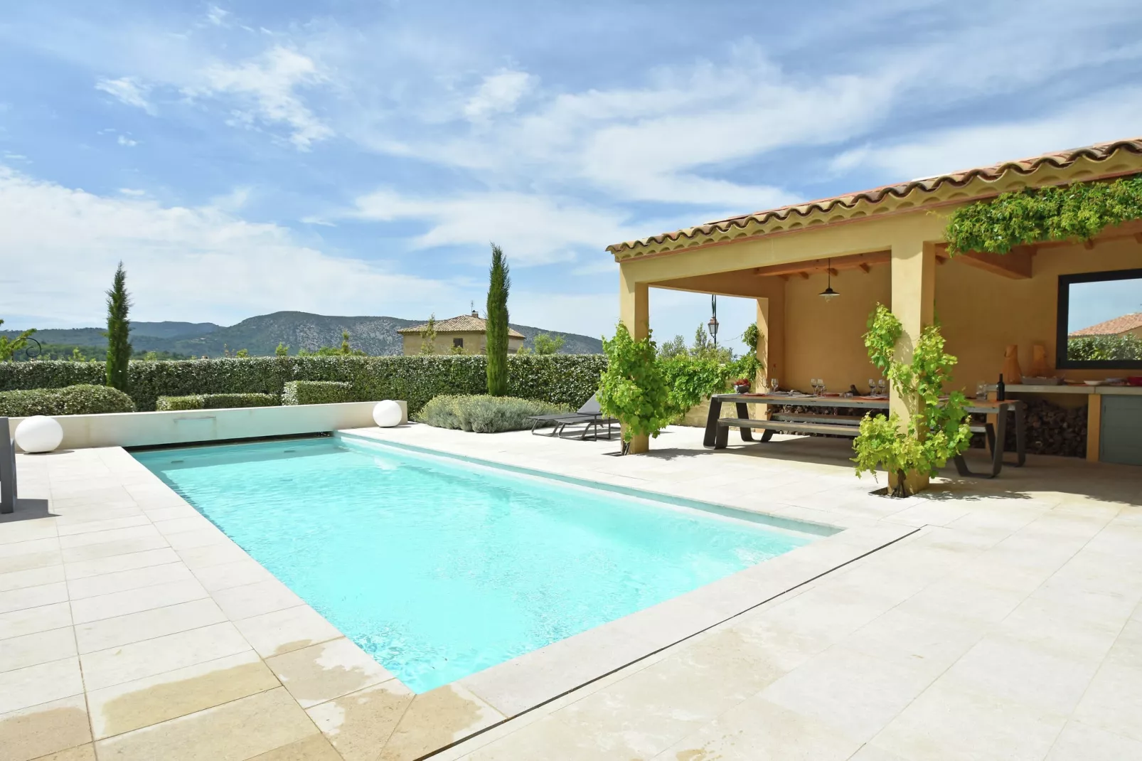 Villa Mont Ventoux-Schwimmbad