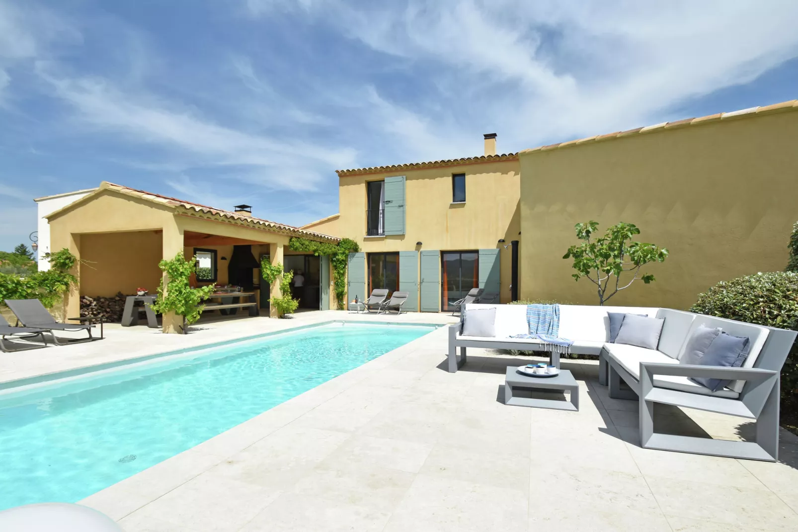 Villa Mont Ventoux-Außenbereich Sommer