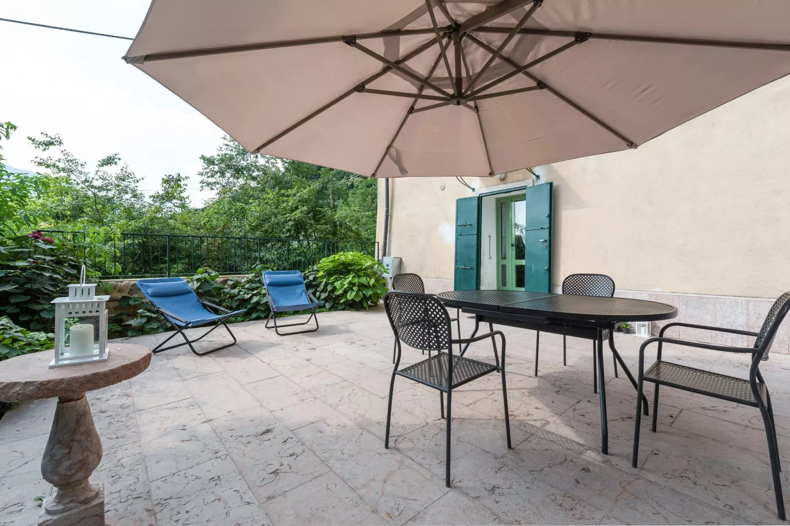 Villa Fiorita Due-Terrace balcony