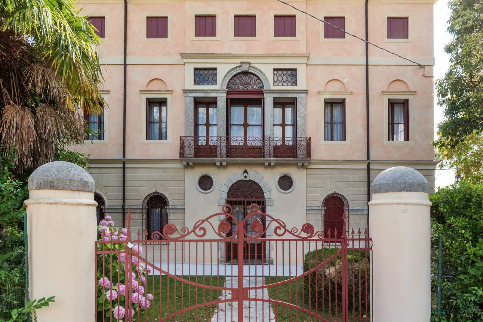 Villa Fiorita Due-Exterior summer