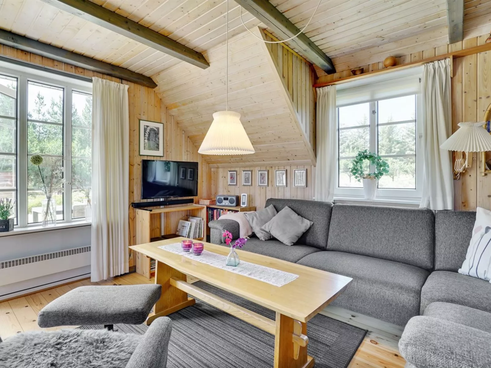 "Hakun" - 4km from the sea-Inside
