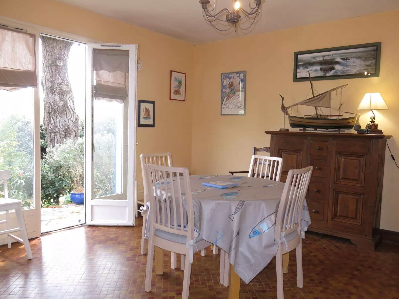 Monteno-Inside