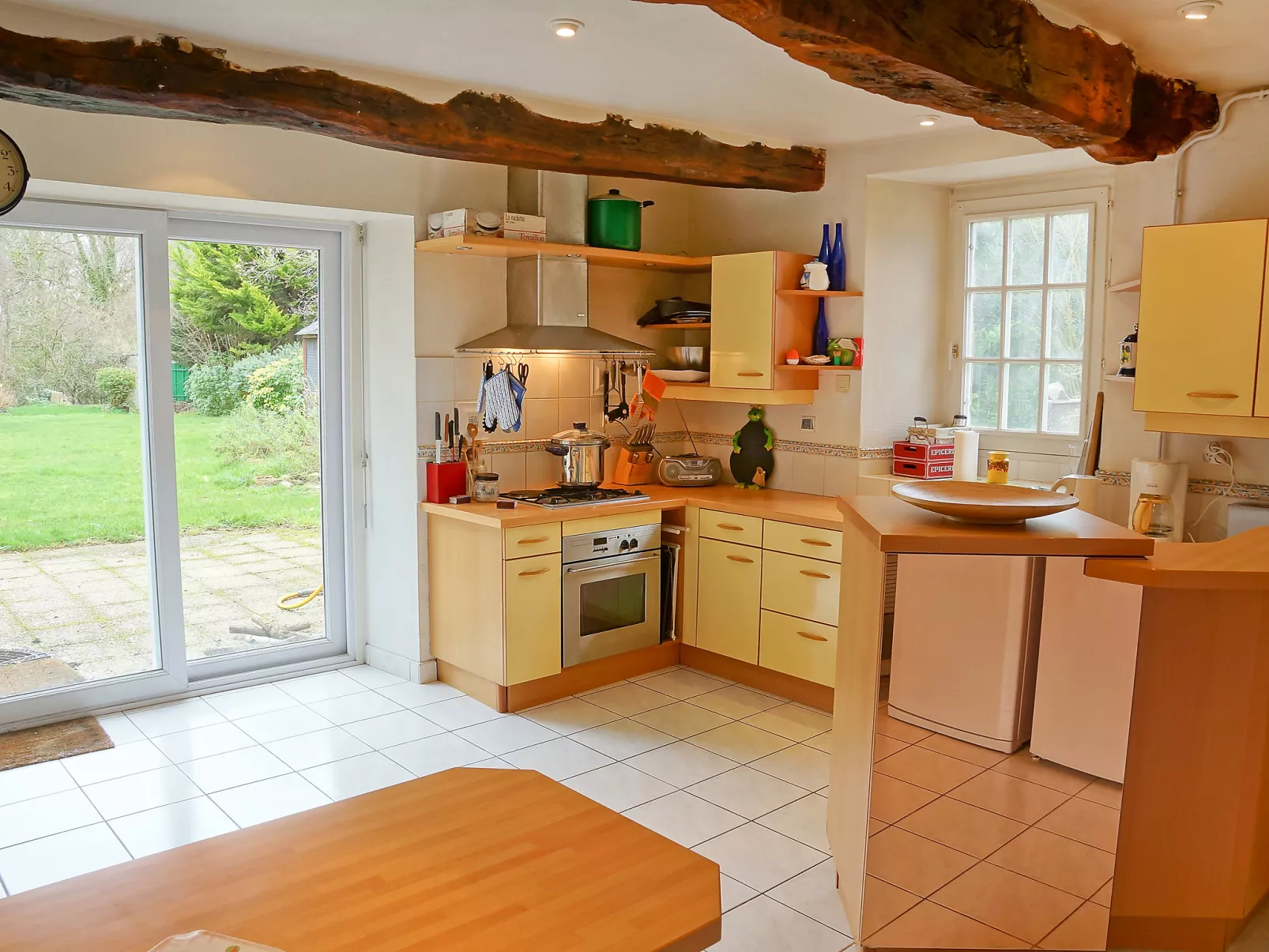 Les Agapanthes-Inside