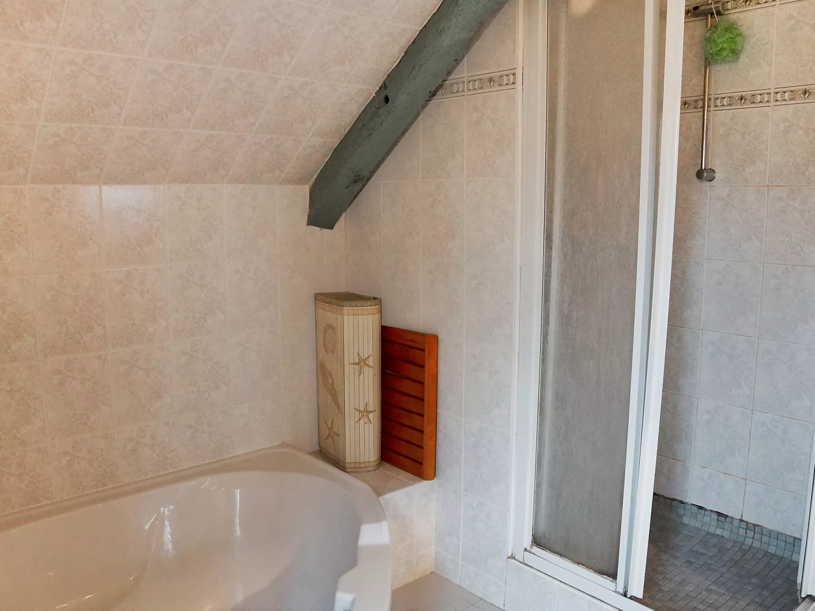Les Agapanthes-Inside