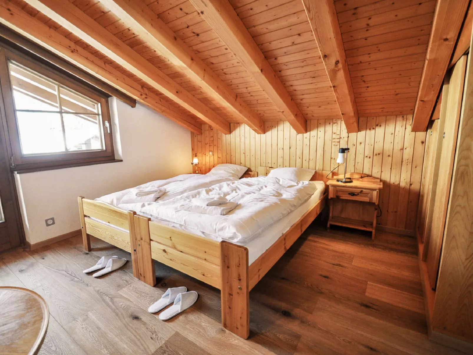Bergere-Inside