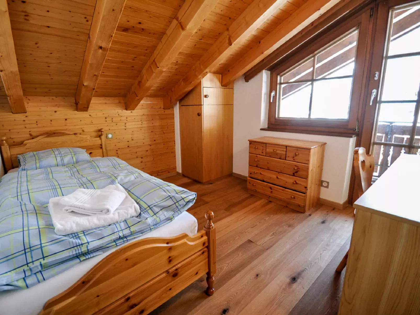 Bergere-Inside