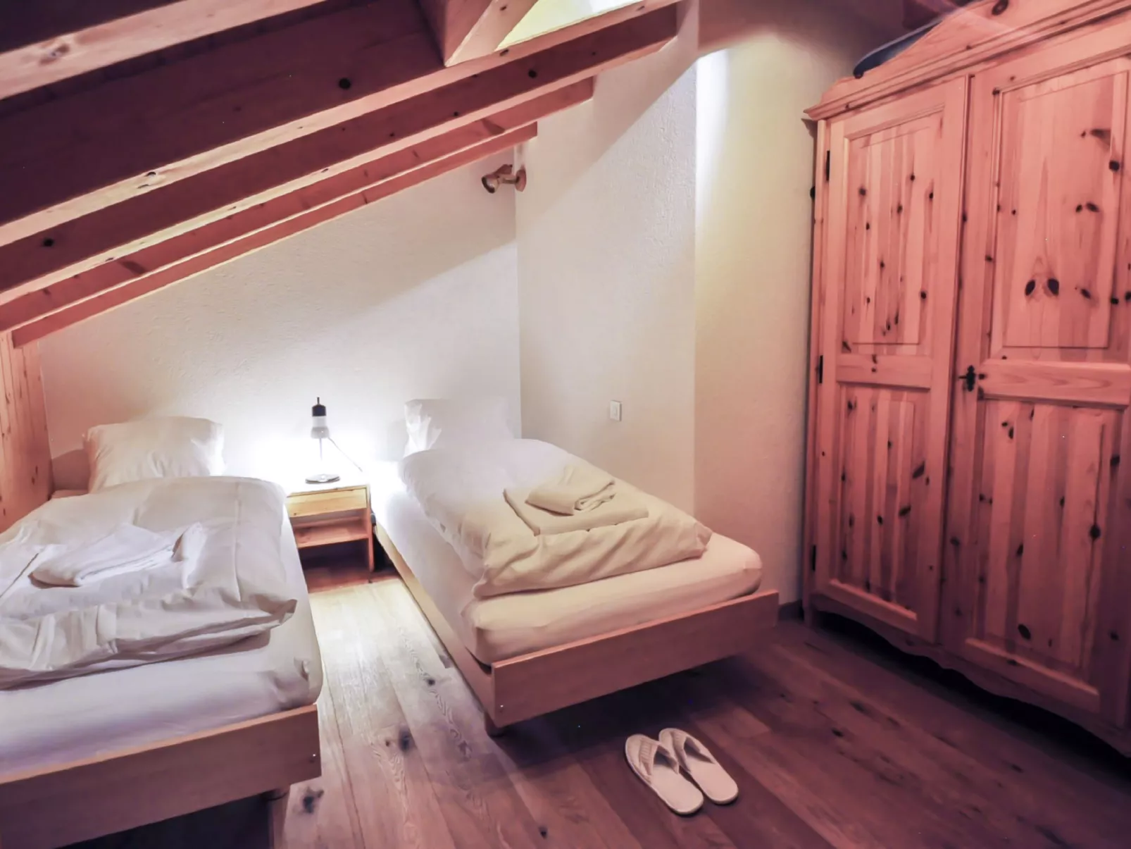 Bergere-Inside
