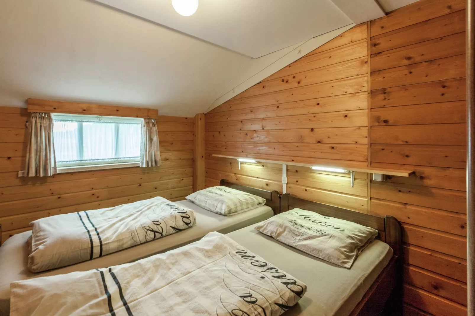 De Vrije Vogel-Bedroom
