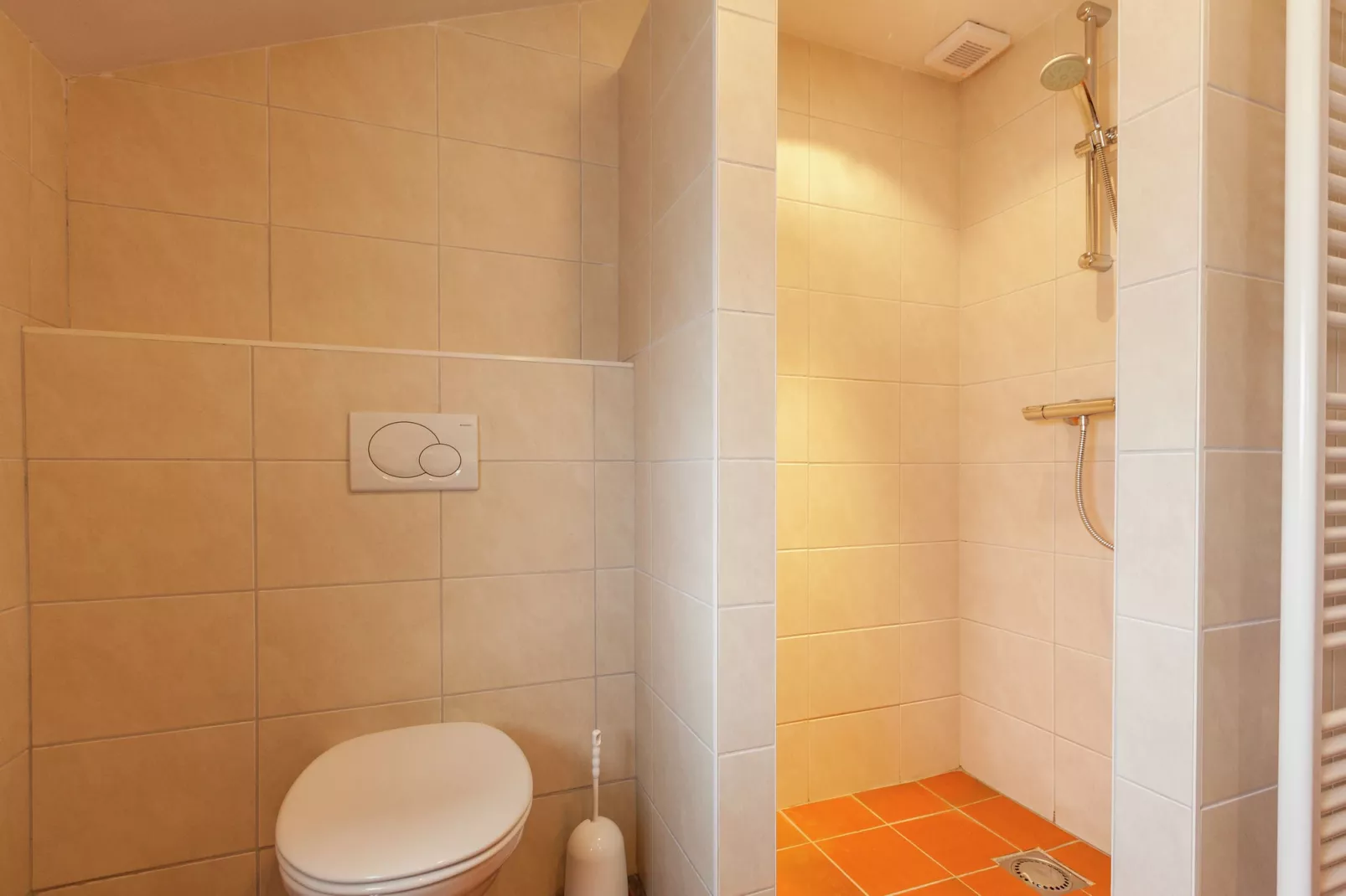 De Vrije Vogel-Bathroom