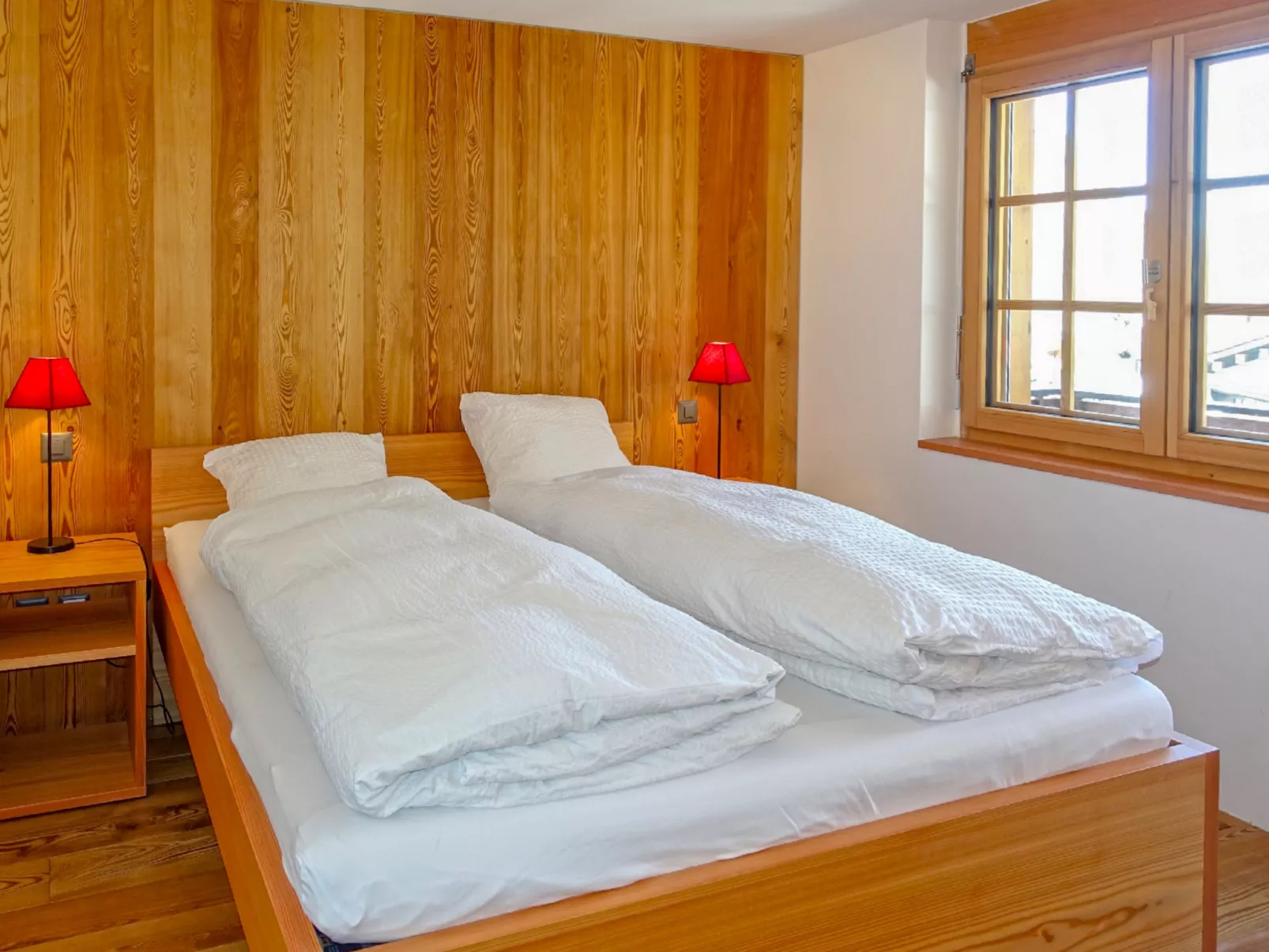 Bergere-Inside
