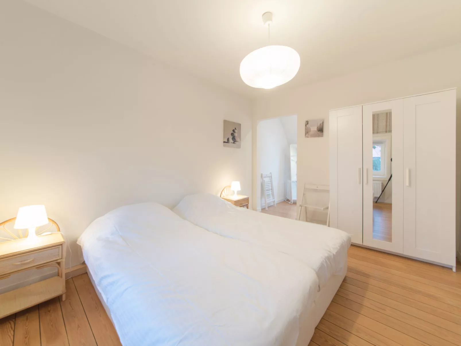 Ons Nest with parking-Inside