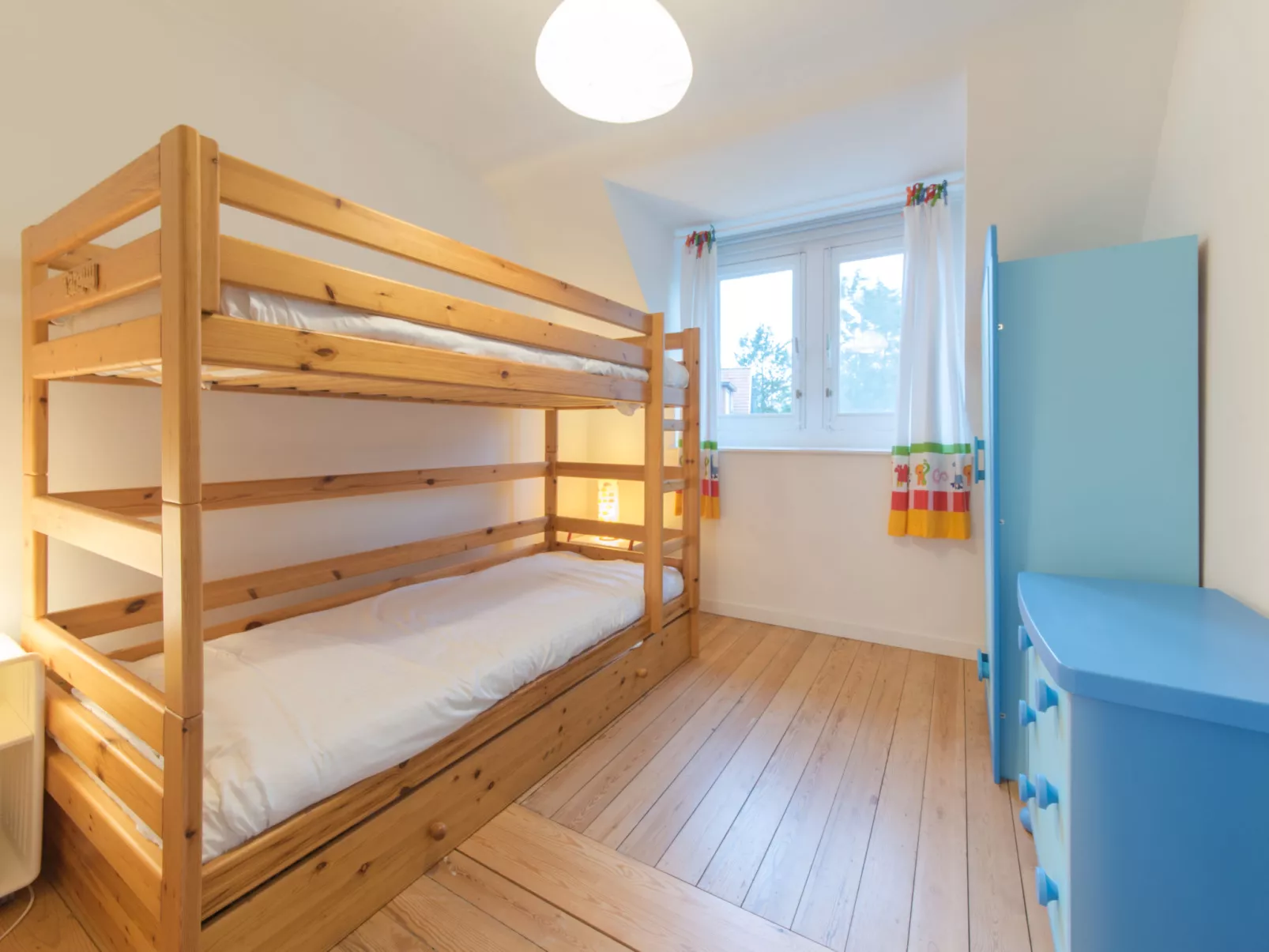 Ons Nest with parking-Inside