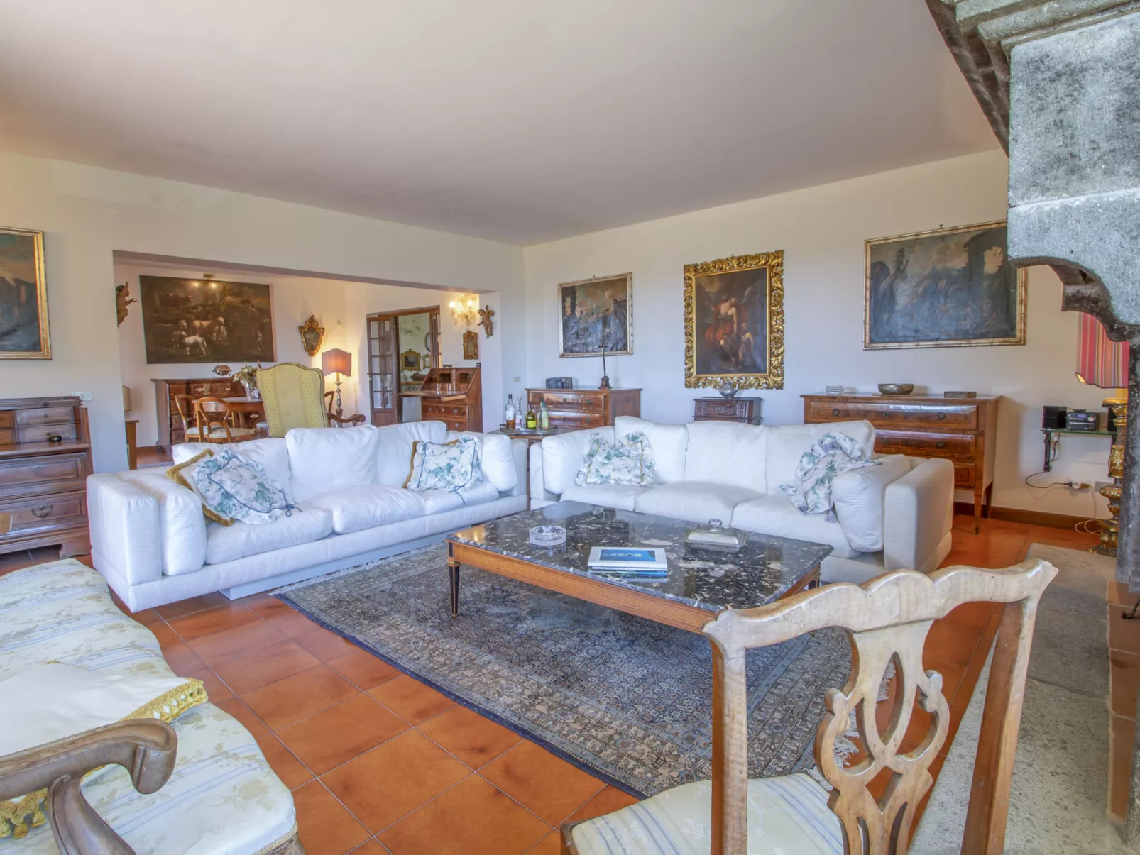 Villa Carolina-Dedans