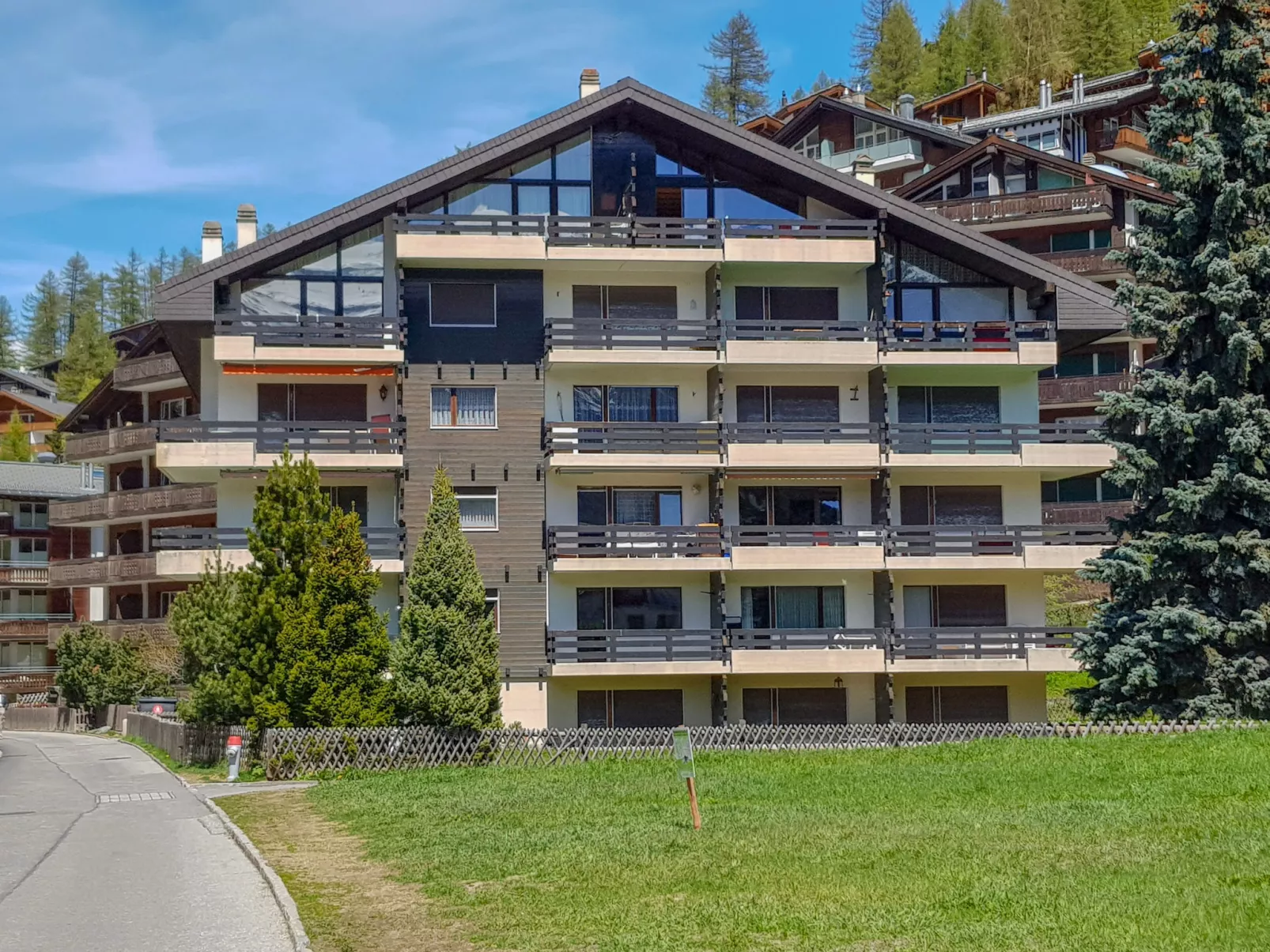 Residence A-Outside