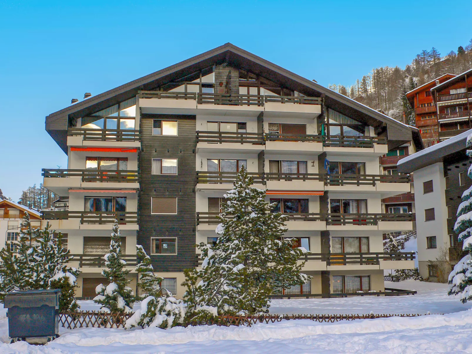 Residence A-Outside