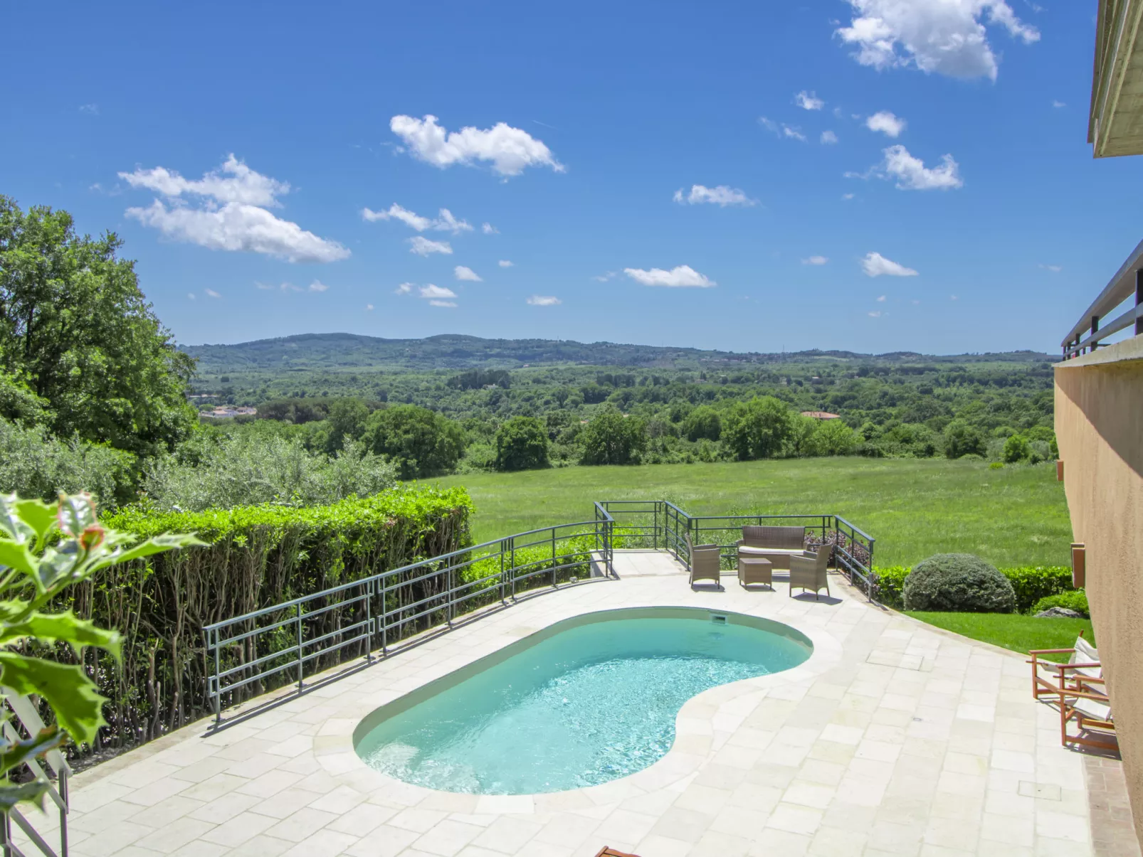 Villa Carolina-Dehors