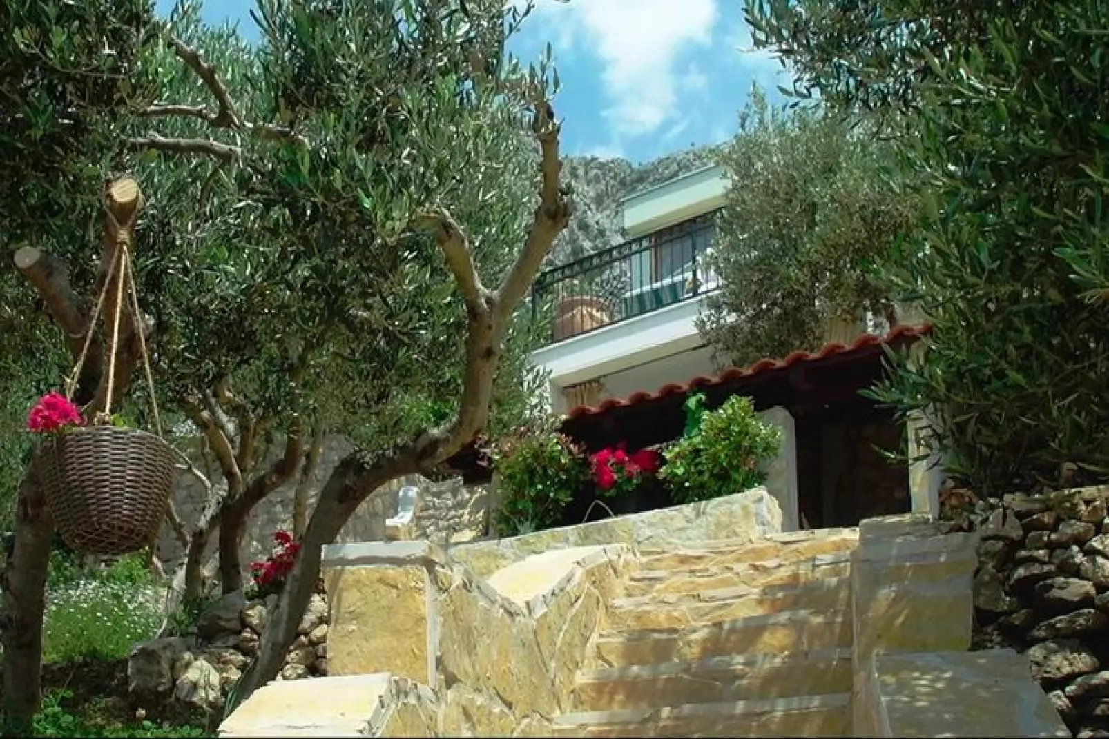 Villa Amare Makarska - E6 circa 150 qm für max 6 Pers-Gardens summer