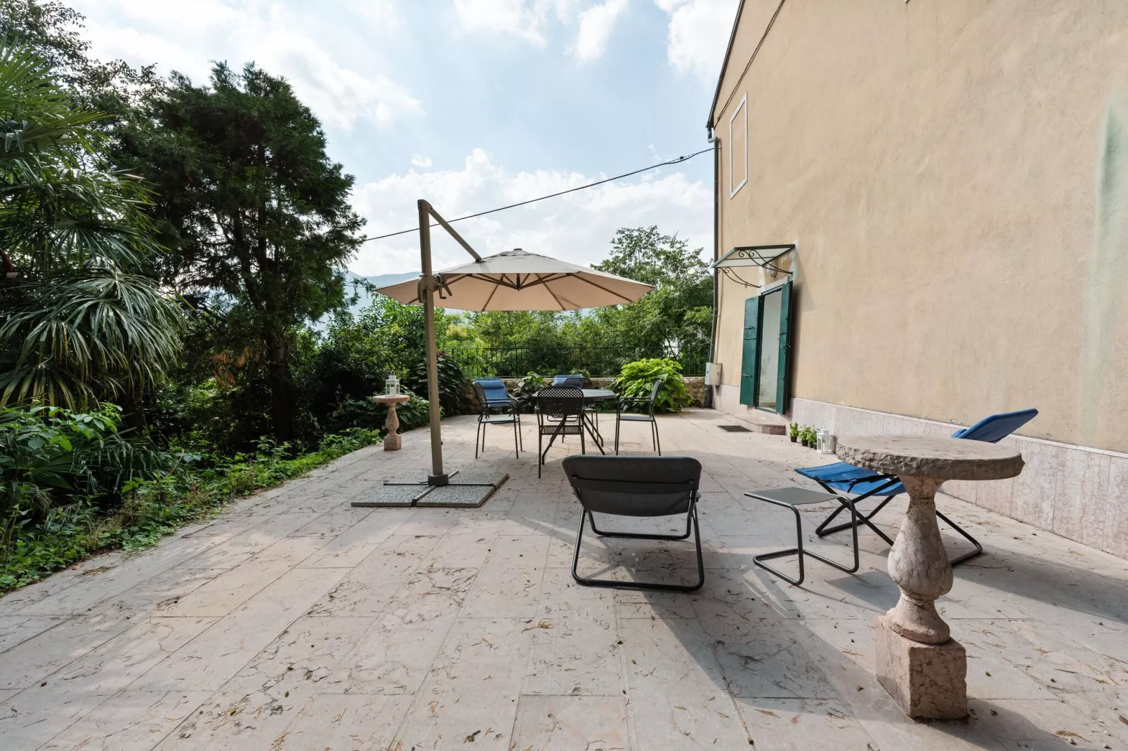 Villa Fiorita Due-Terrace balcony