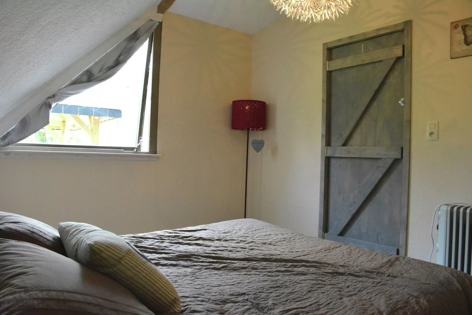Mise Au Vert-Bedroom