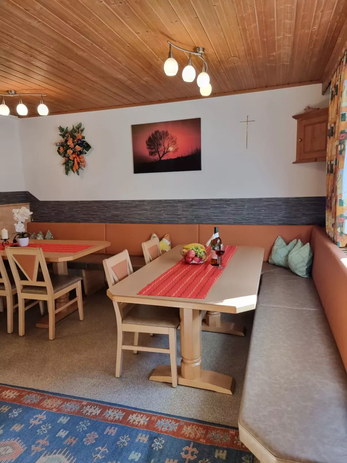Garni Vesul-Inside