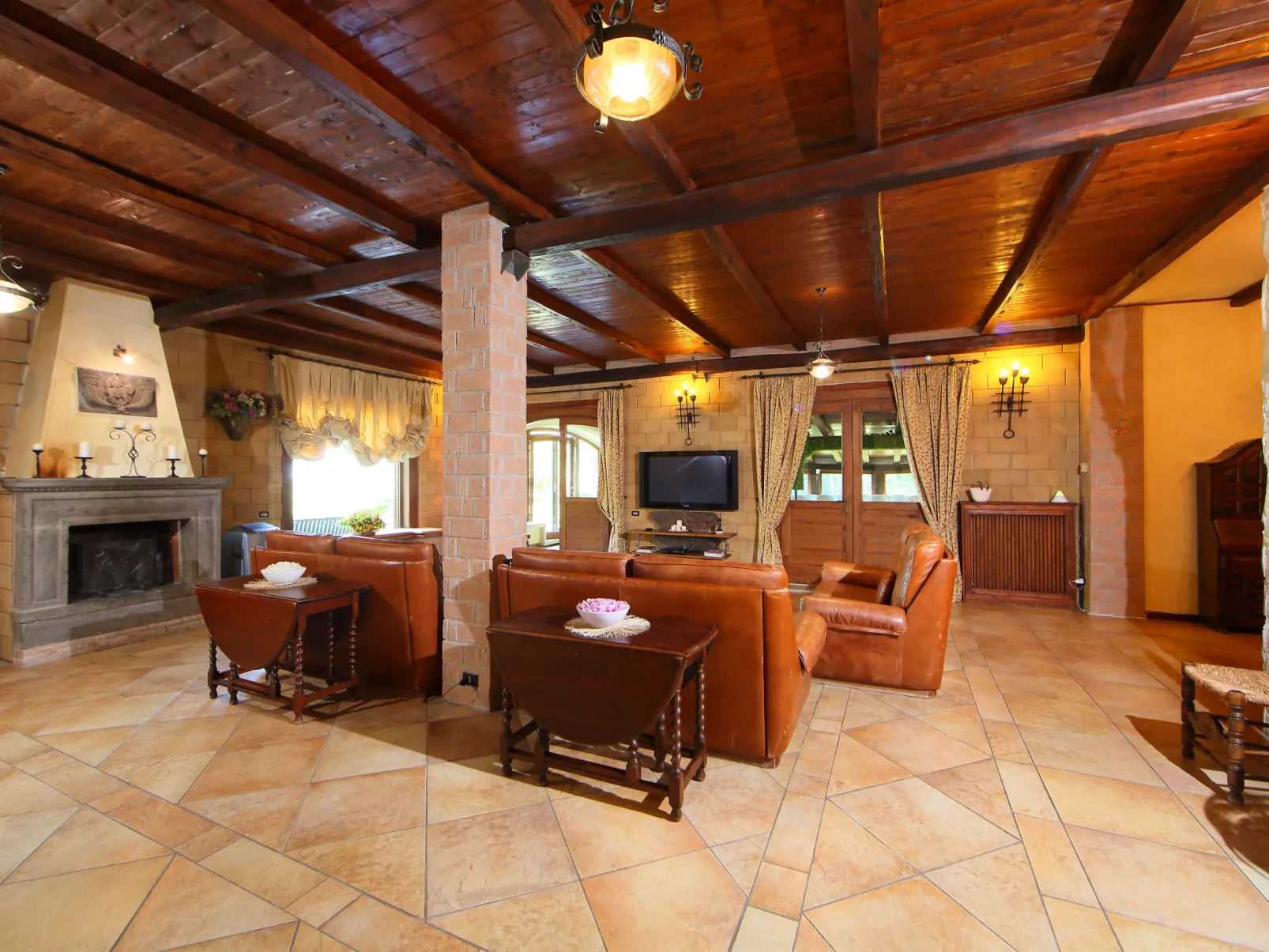 Villa Mina-Inside